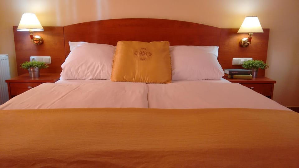 Bed, Decorative detail