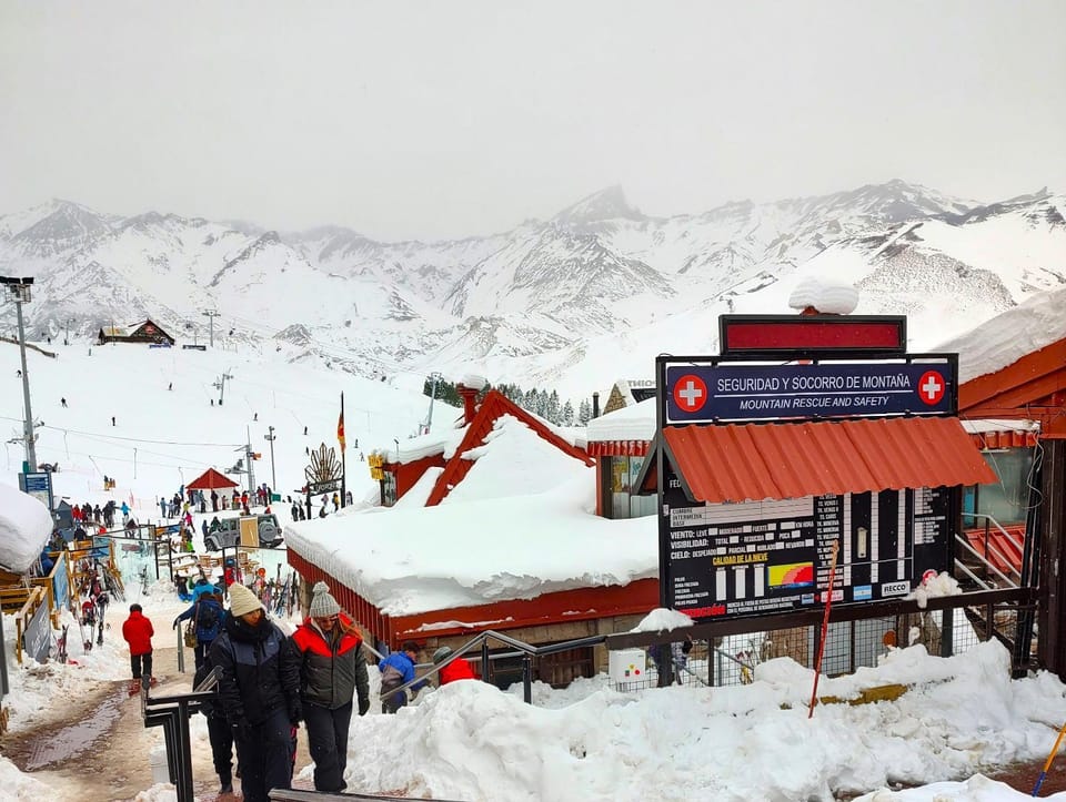 Nearby landmark, Off site, Day, People, Natural landscape, Winter, Ski School, Skiing, Mountain view, Street view, group of guests, shuttle