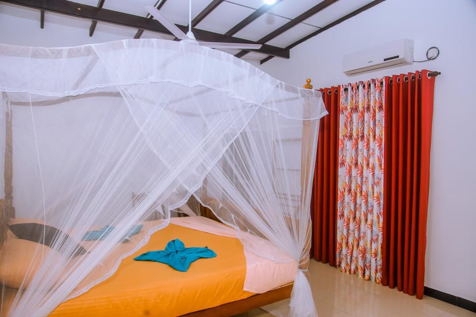 Bed, Bedroom, air conditioner