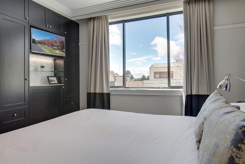Mountain Retreat, Steps from Train Station Apartment in Katoomba