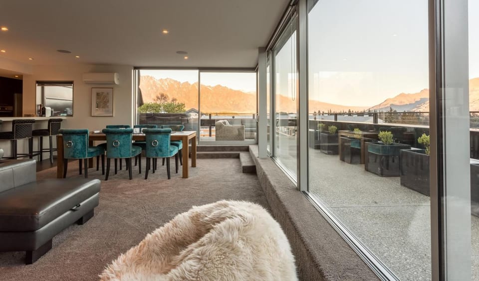 Views on Hallenstein Apartment in Queenstown