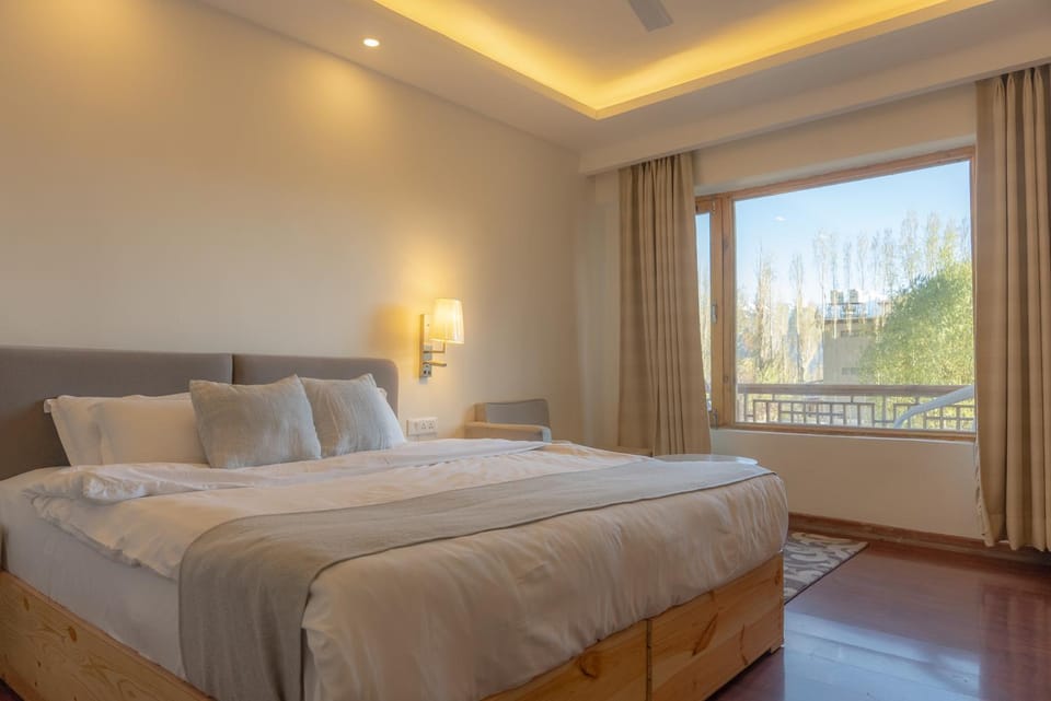 Yarab Tso Hotel in India