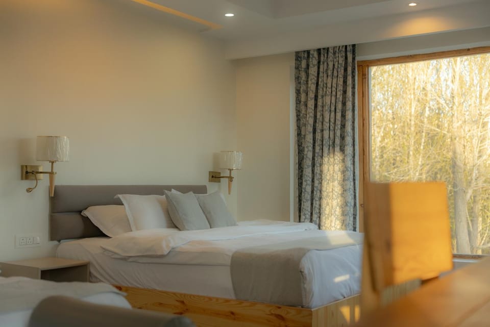 Yarab Tso Hotel in India