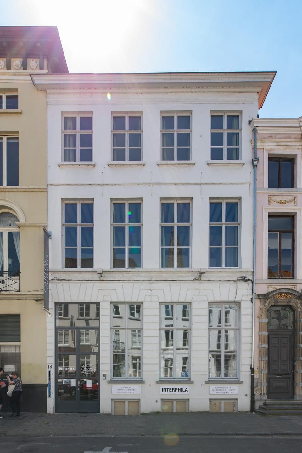Property building, Location