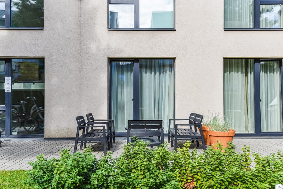 Patio, Day, Balcony/Terrace
