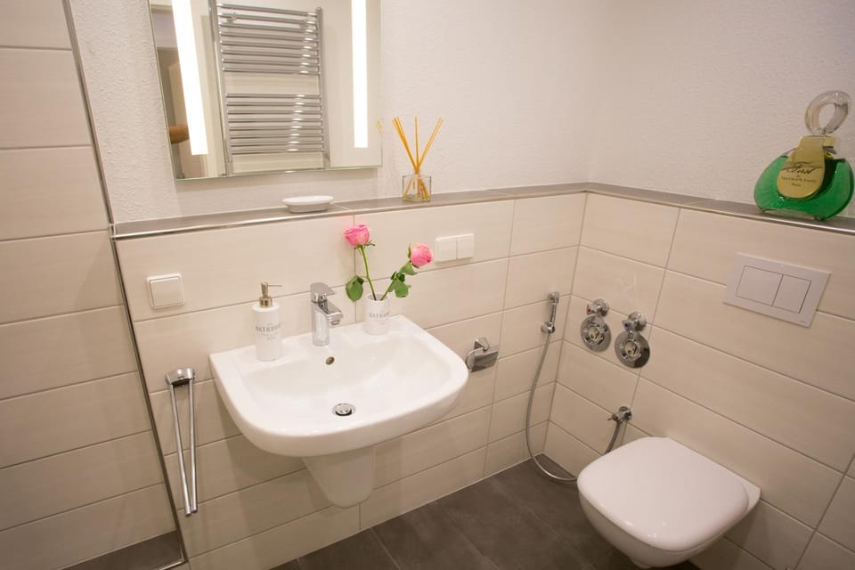 Toilet, Bathroom