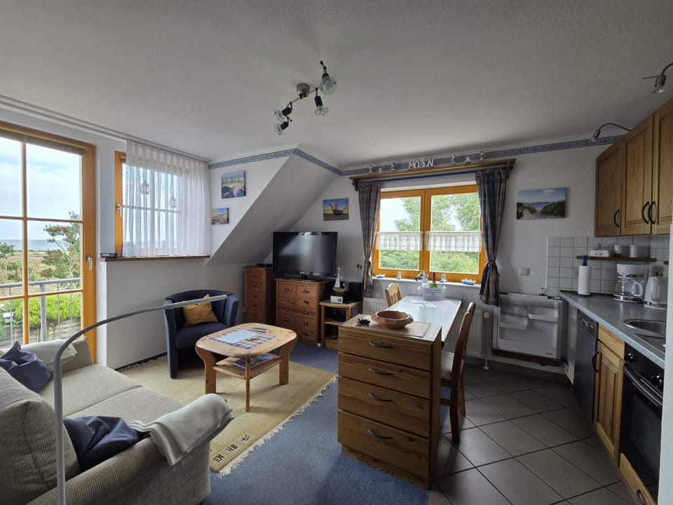 Kitchen or kitchenette, Living room, Dining area
