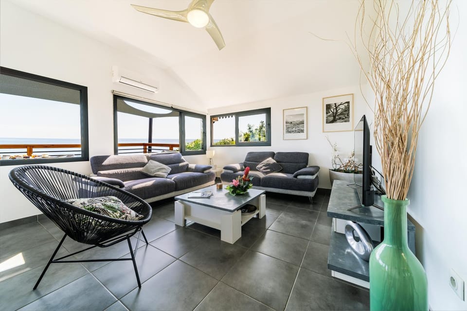TV and multimedia, Living room, air conditioner