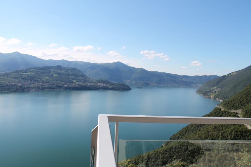 Balcony/Terrace, Lake view