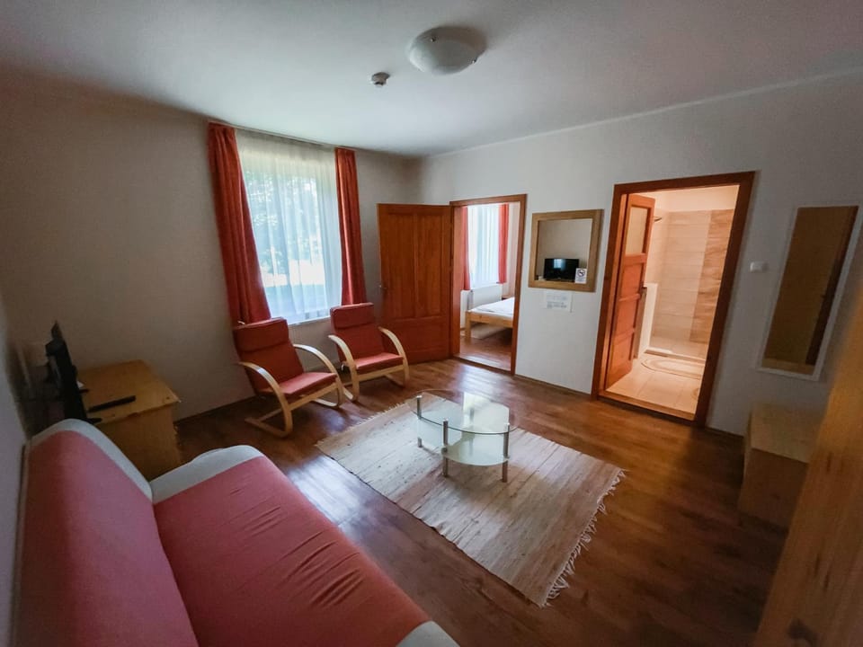 Living room, Photo of the whole room
