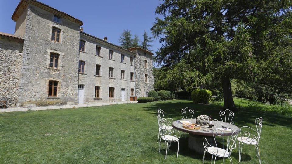 Property building, Facade/entrance, Off site