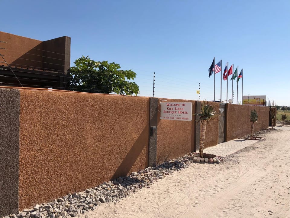 Facade/entrance