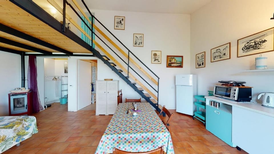 Bed, Coffee/tea facilities, Kitchen or kitchenette, Living room, Photo of the whole room, Business facilities, Decorative detail, Dining area, Bedroom, internet, microwave, oven, stove, wardrobe, kitchen, acessibility