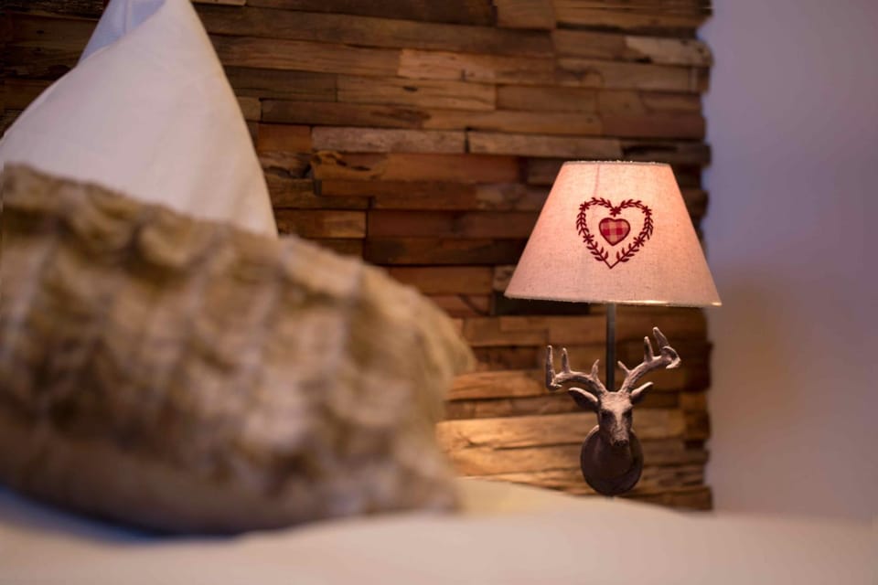 Decorative detail, Bedroom