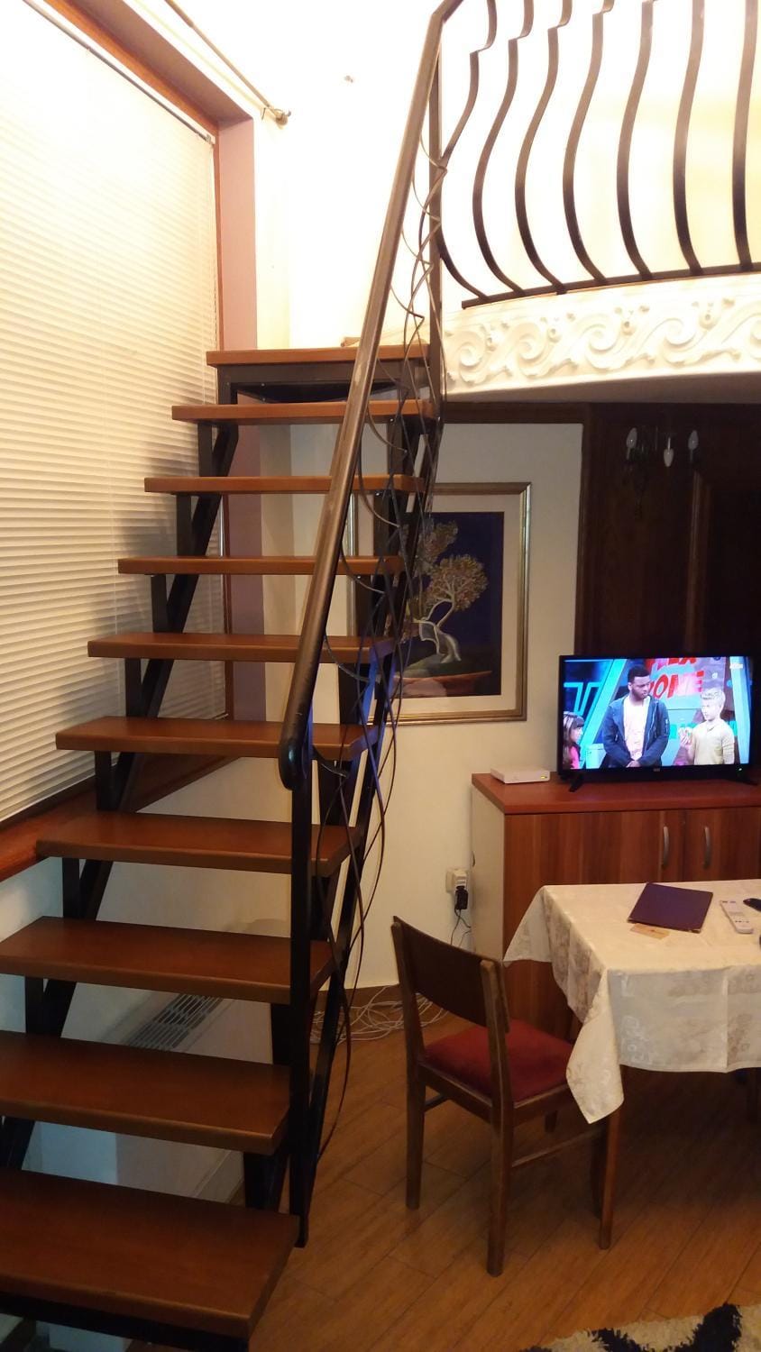 TV and multimedia, Seating area