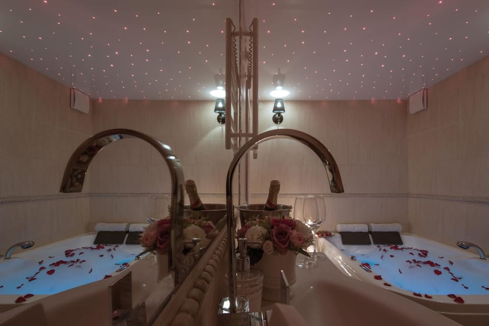 Deluxe Jacuzzi Apartment by LIUKSAI Apartment in Klaipėda