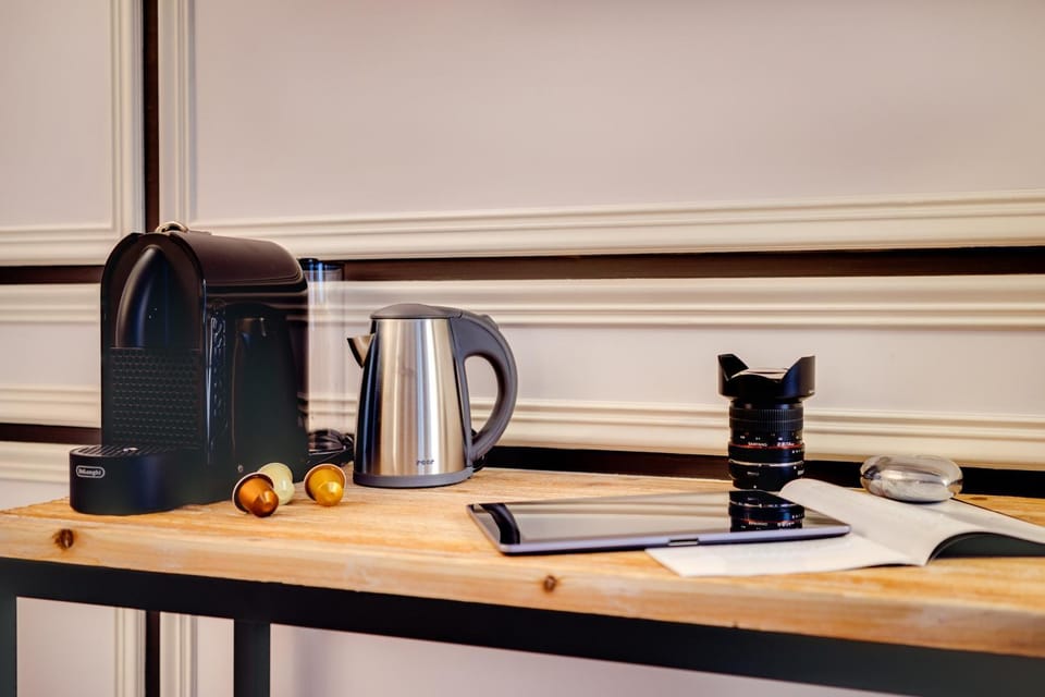 Coffee/tea facilities, Decorative detail, Non alcoholic drinks