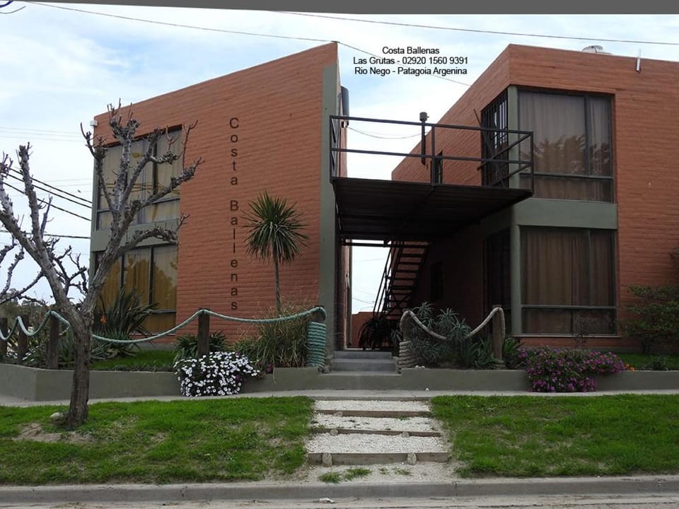 Facade/entrance, Garden