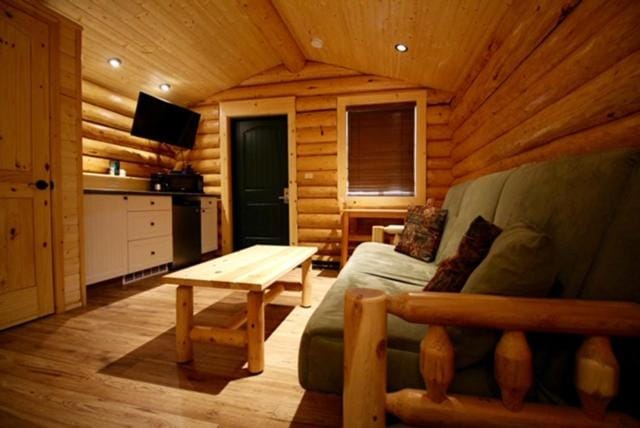 Kitchen or kitchenette, Photo of the whole room, Seating area