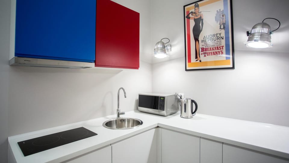 Coffee/tea facilities, Kitchen or kitchenette, Decorative detail