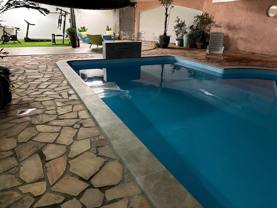 Patio, Pool view, Swimming pool, Swimming pool, sunbed