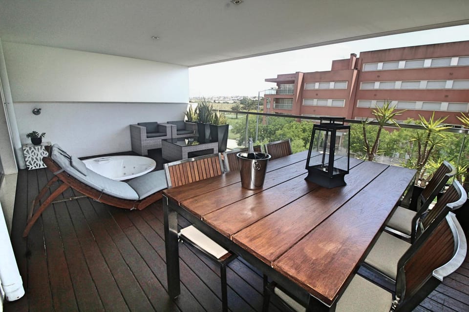 Patio, View (from property/room), Balcony/Terrace, Seating area, Dining area