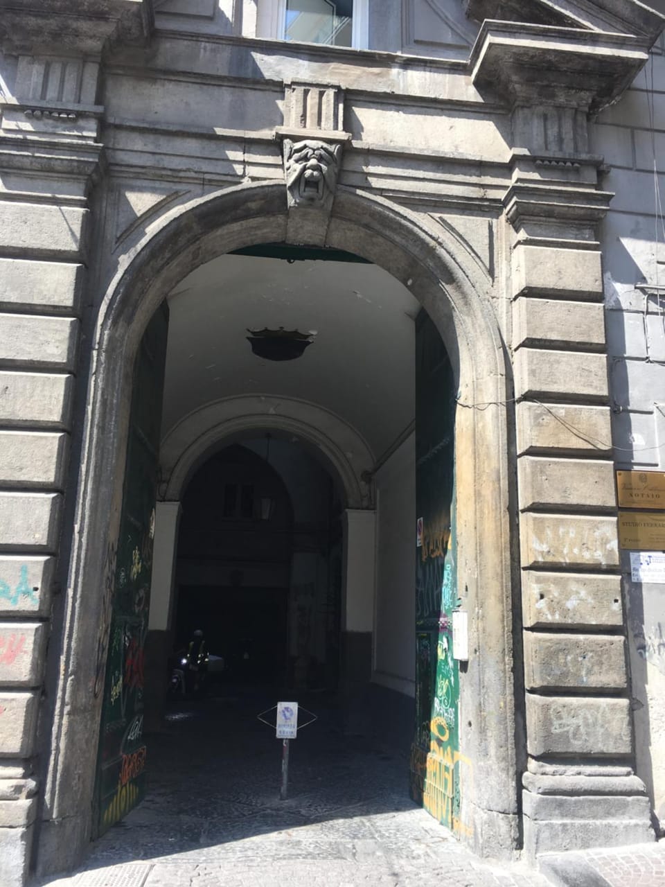 Facade/entrance