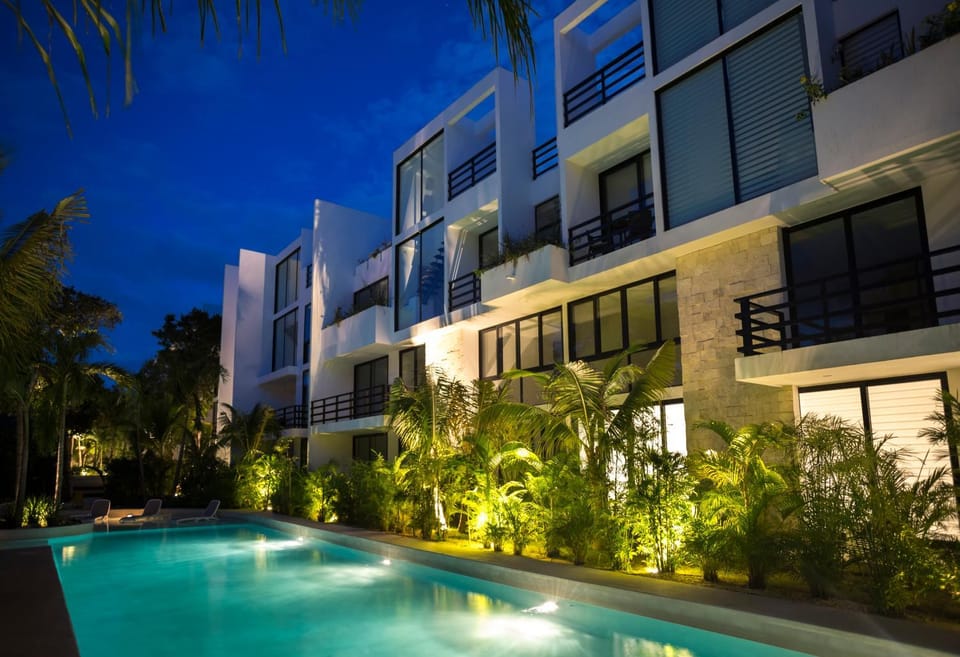 Garden, Swimming pool