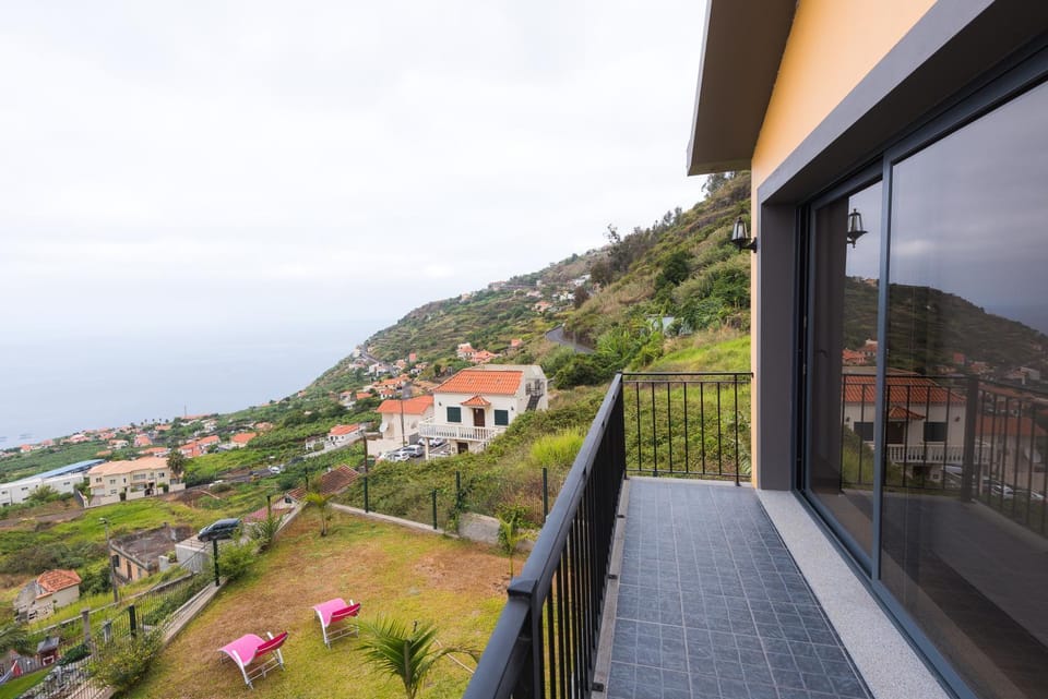 Neighbourhood, Balcony/Terrace, Garden view, Street view