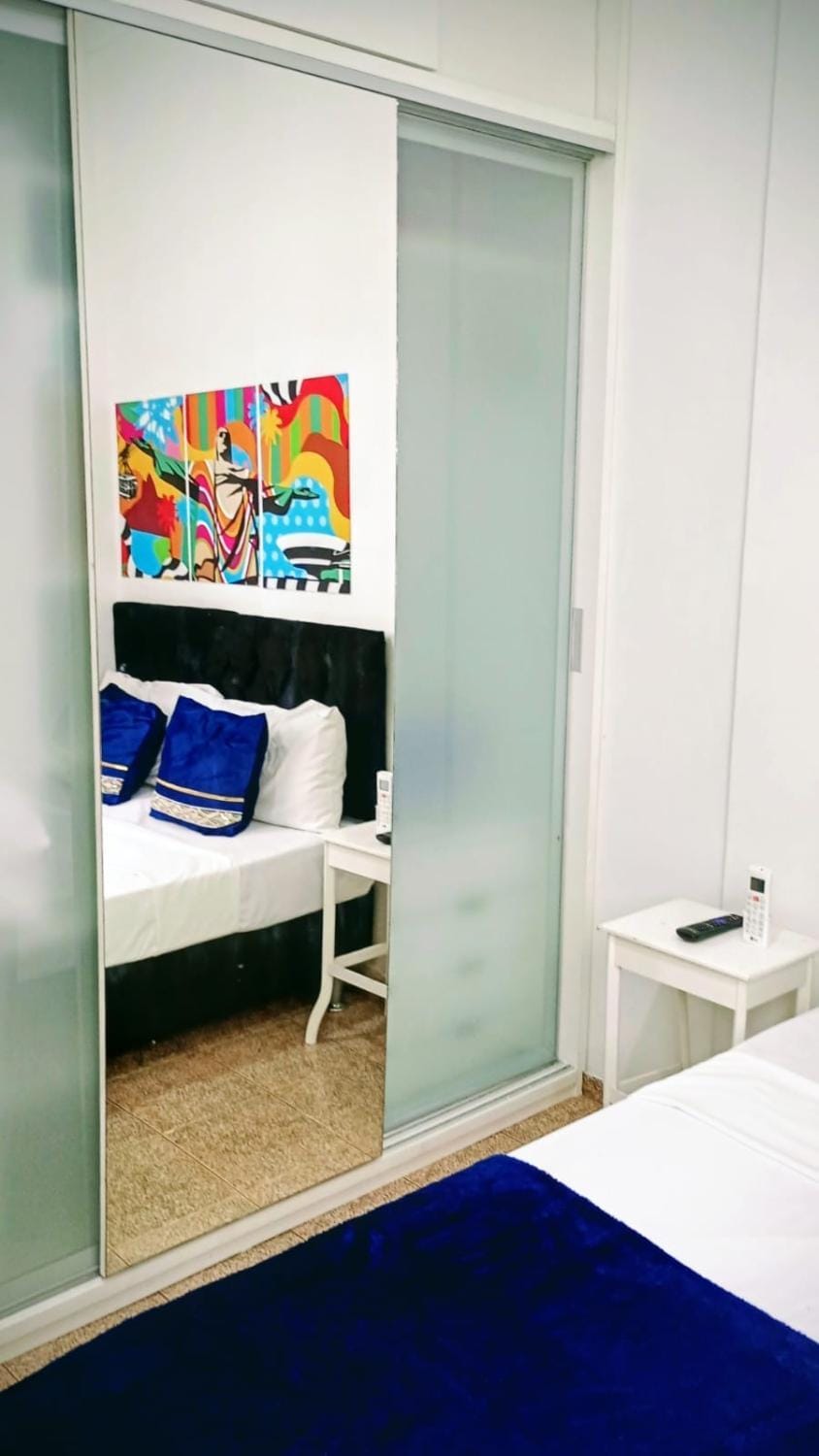 Charmoso vista praia e mar Copacabana Apartment in Rio de Janeiro