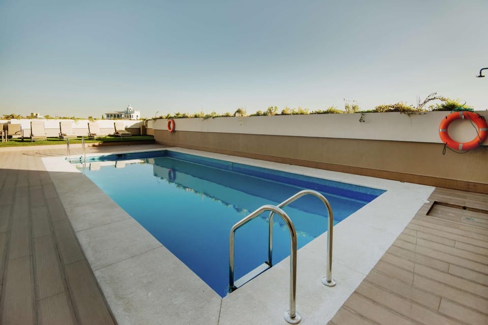 Pool view, Swimming pool