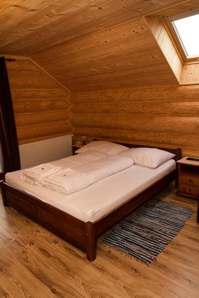 Photo of the whole room, Decorative detail, Decorative detail, Bedroom