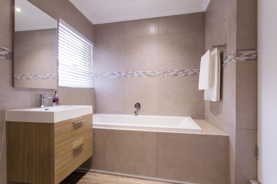 Bathroom, Bath