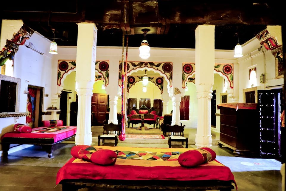 Living room, Seating area