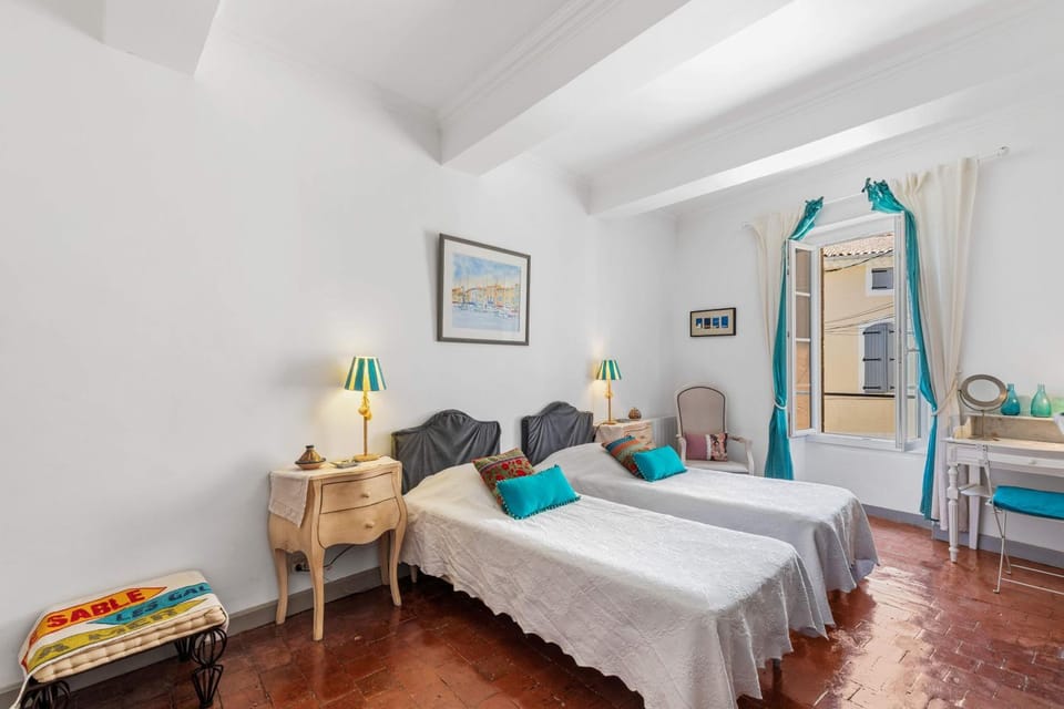 L'ORANGERIE Chambres d'hotes de charme Bed and Breakfast in Occitanie