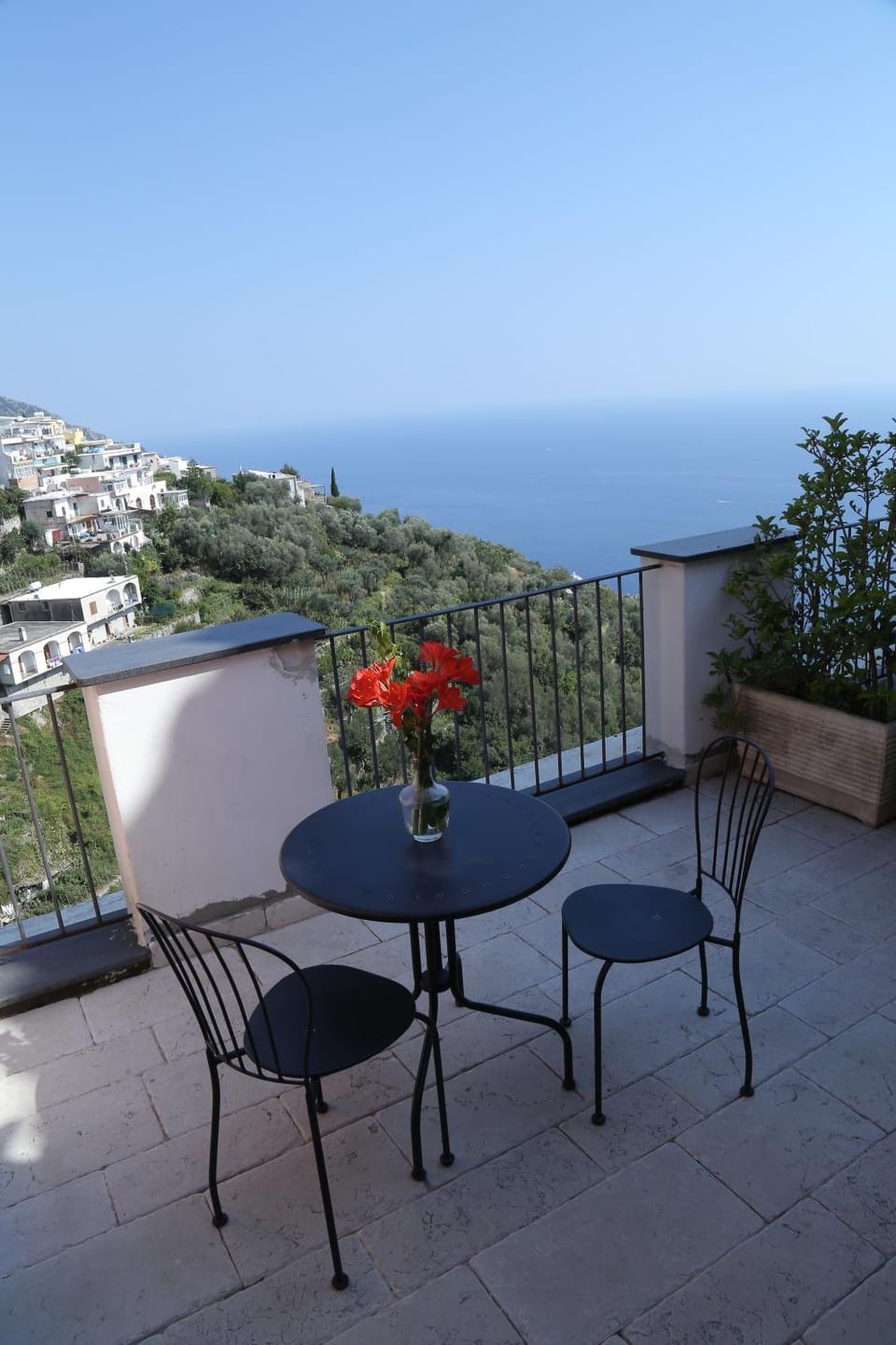 Balcony/Terrace, Photo of the whole room, Decorative detail, Mountain view, Sea view