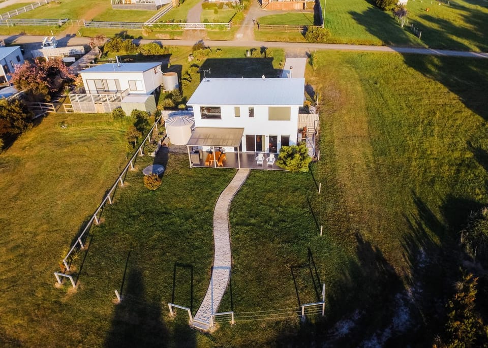 Neighbourhood, Bird's eye view