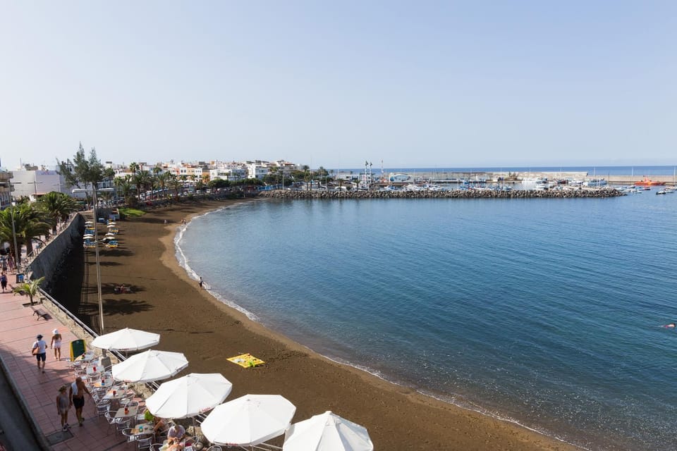 Nearby landmark, Neighbourhood, Natural landscape, Beach