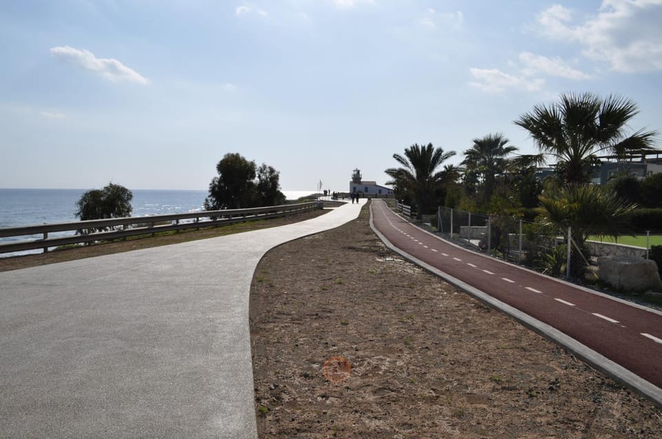 Neighbourhood, Beach