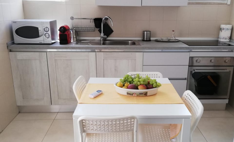 Kitchen or kitchenette, kitchen