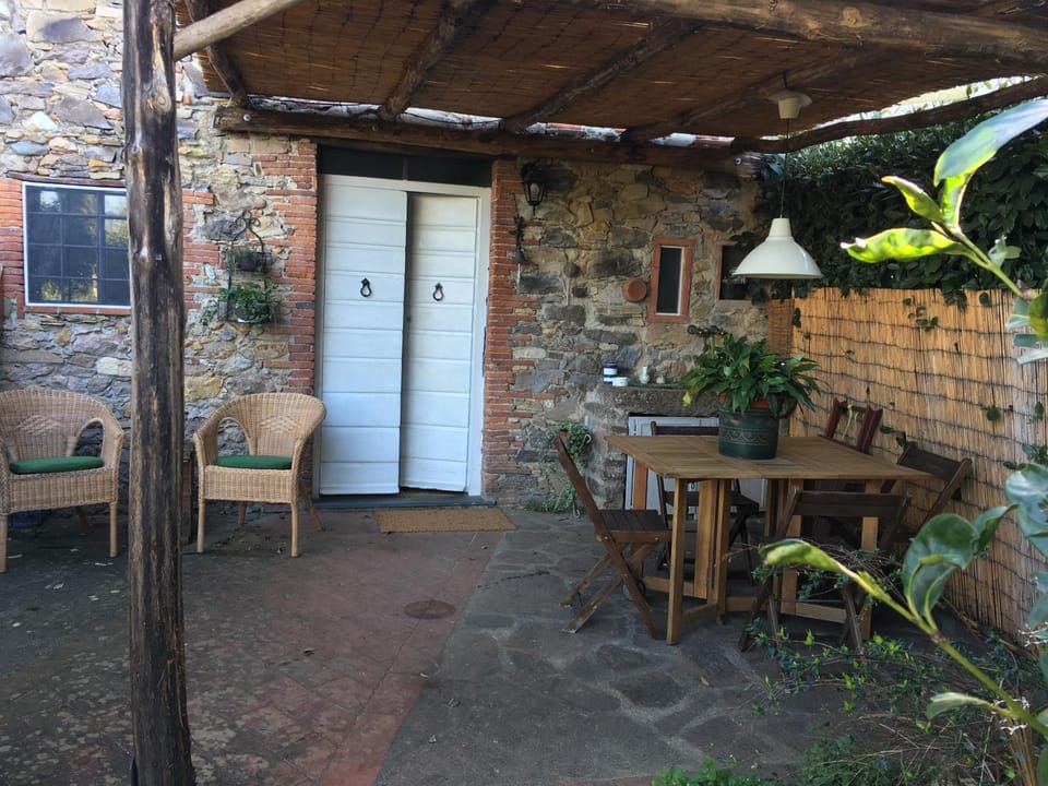 Casa Bouganville House in Capannori