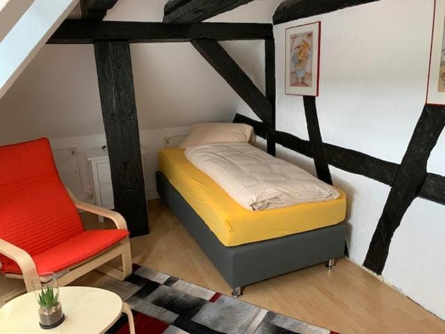 Bed, Photo of the whole room, Seating area, Bedroom