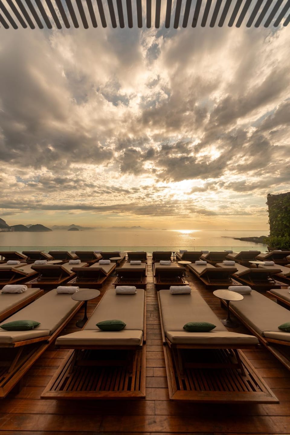 Beach, Sea view, Sunrise, sunbed