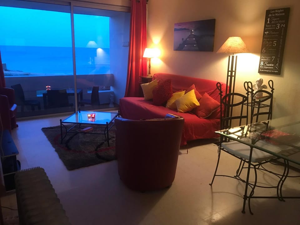 Living room, Seating area, Dining area, Sea view, Sea view