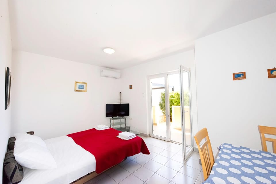 Bed, Balcony/Terrace, Balcony/Terrace, Living room