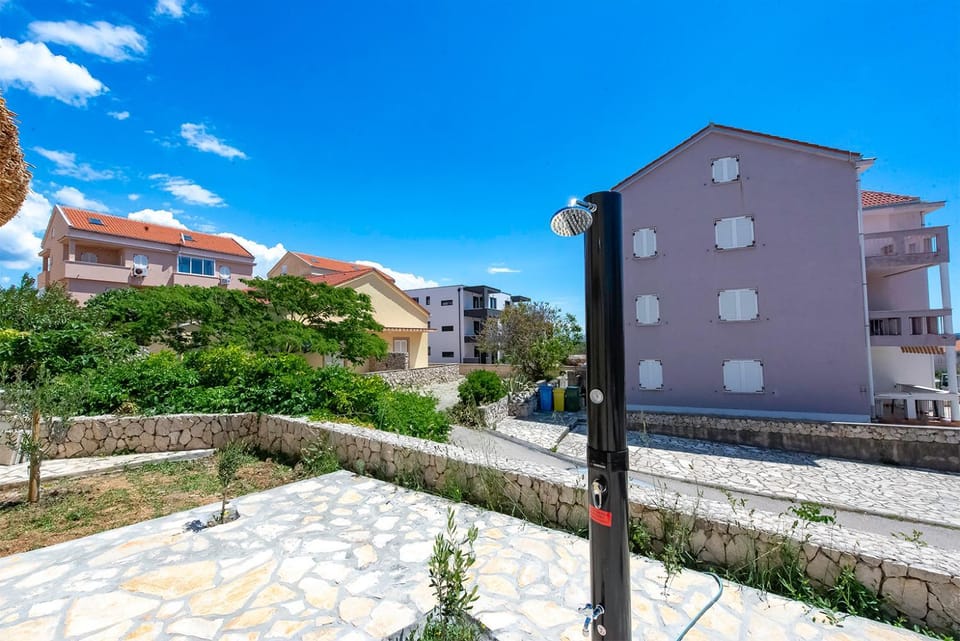 Shower, Patio, Balcony/Terrace, Balcony/Terrace