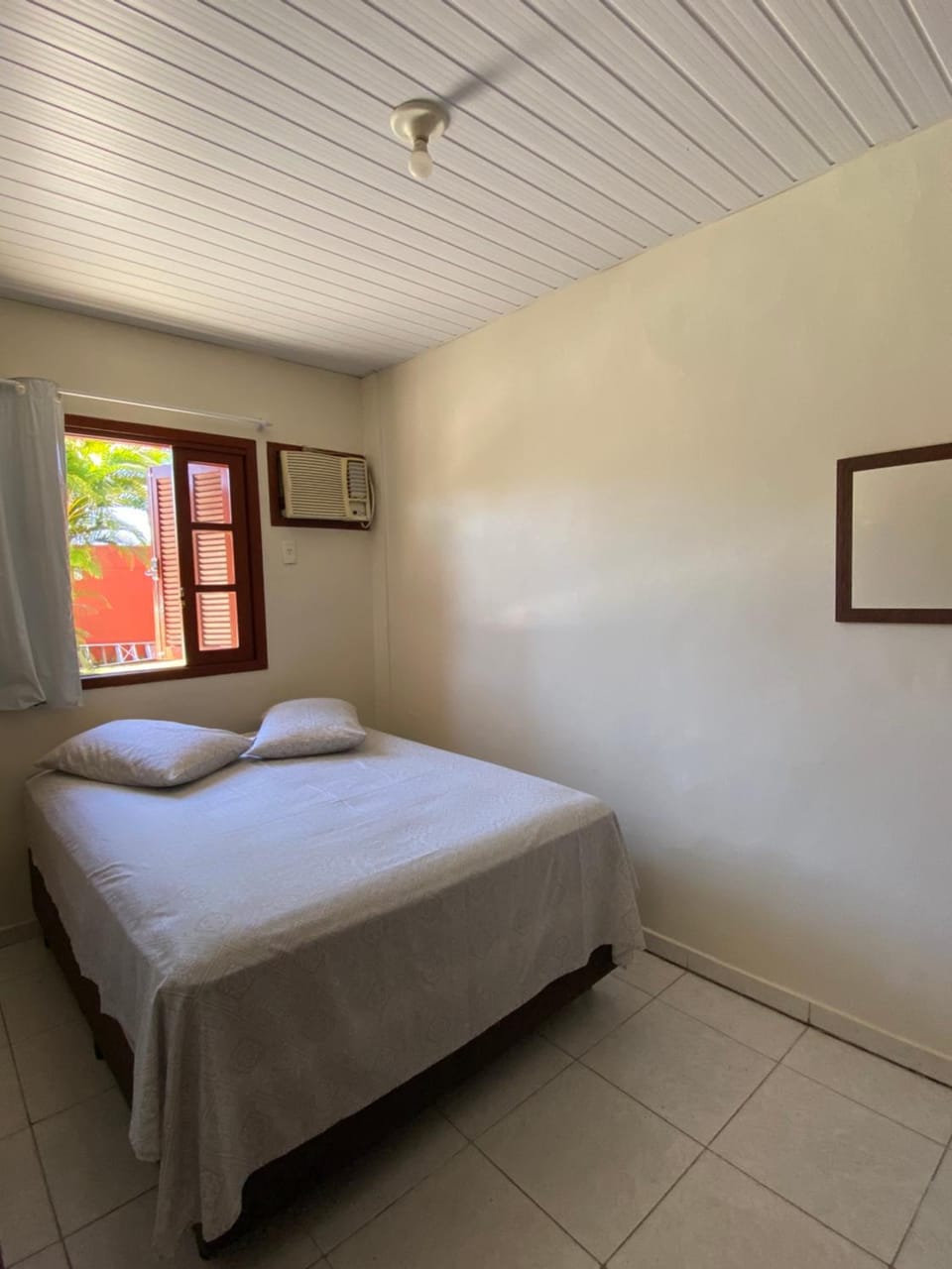 Bed, Bedroom, air conditioner