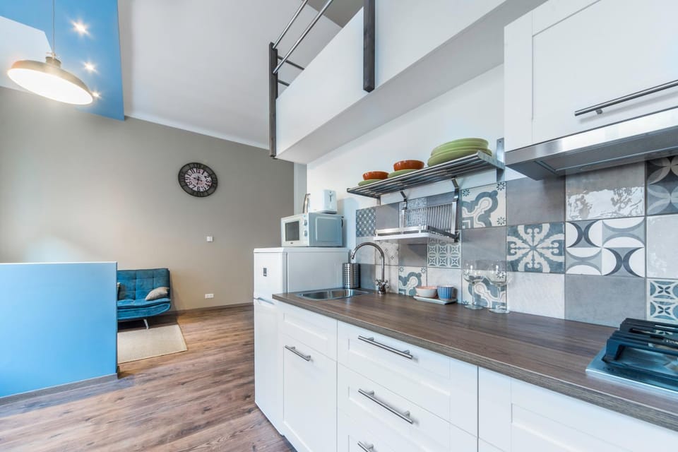 Kitchen or kitchenette, Living room