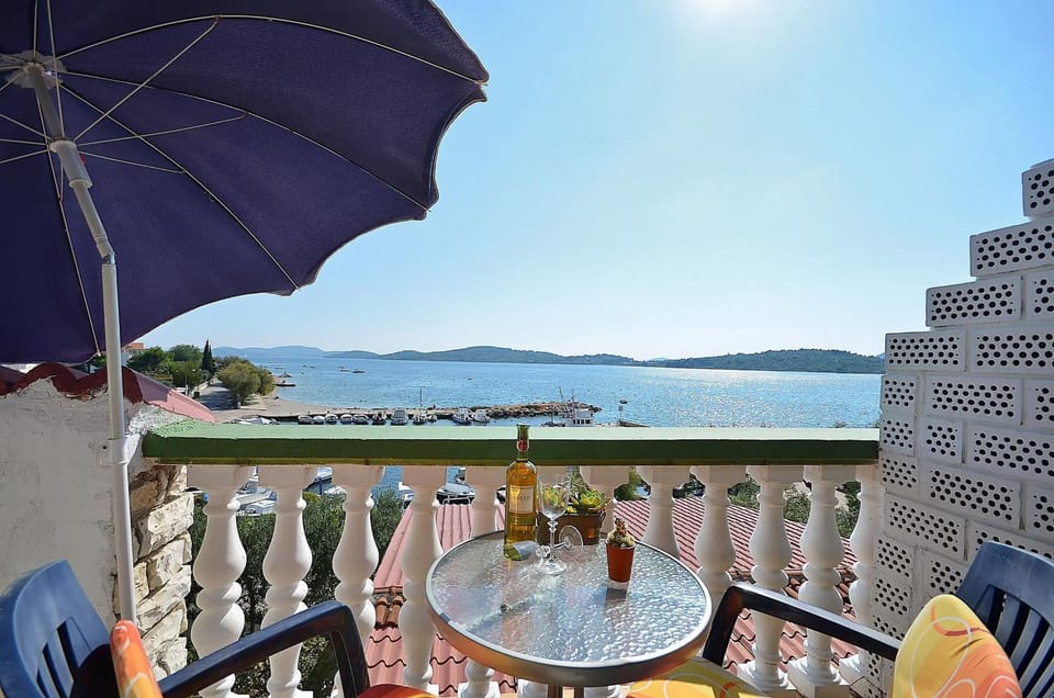 View (from property/room), Balcony/Terrace