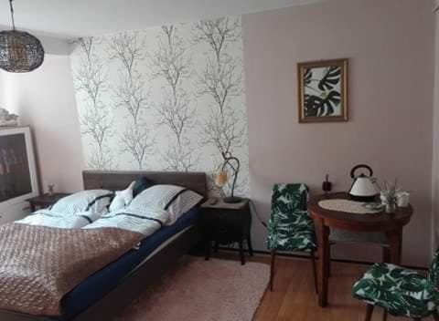 Schronisko Srebrny Potok Bed and Breakfast in Lower Silesian Voivodeship